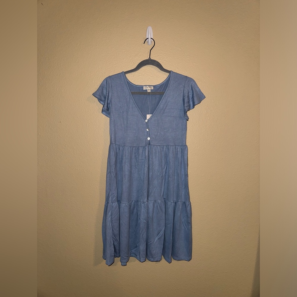 NWT Adorable blue spring tiered dress